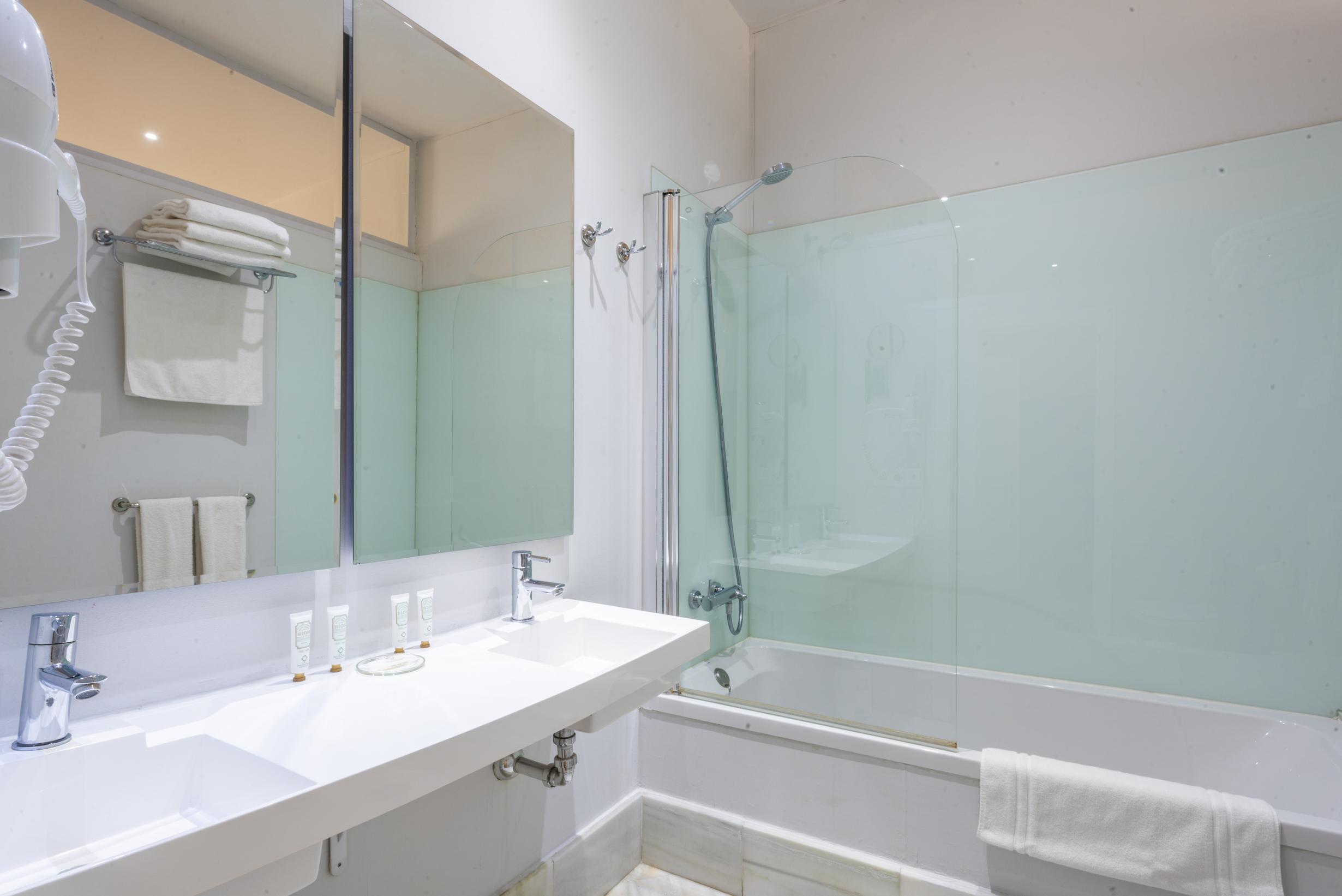 Suites Sevilla Plaza Экстерьер фото
