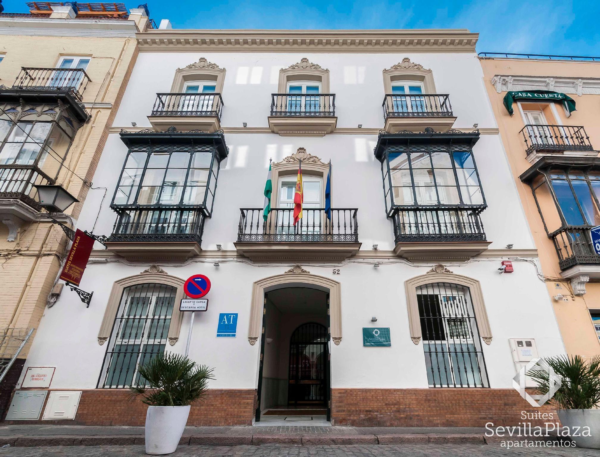Suites Sevilla Plaza Экстерьер фото