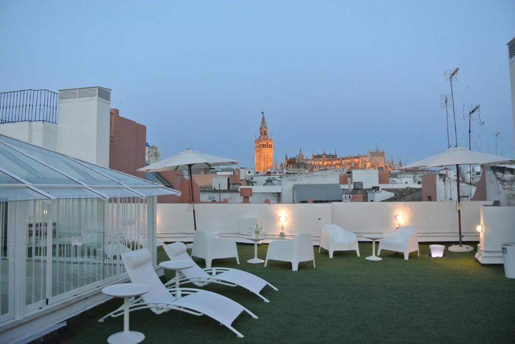 Suites Sevilla Plaza Экстерьер фото