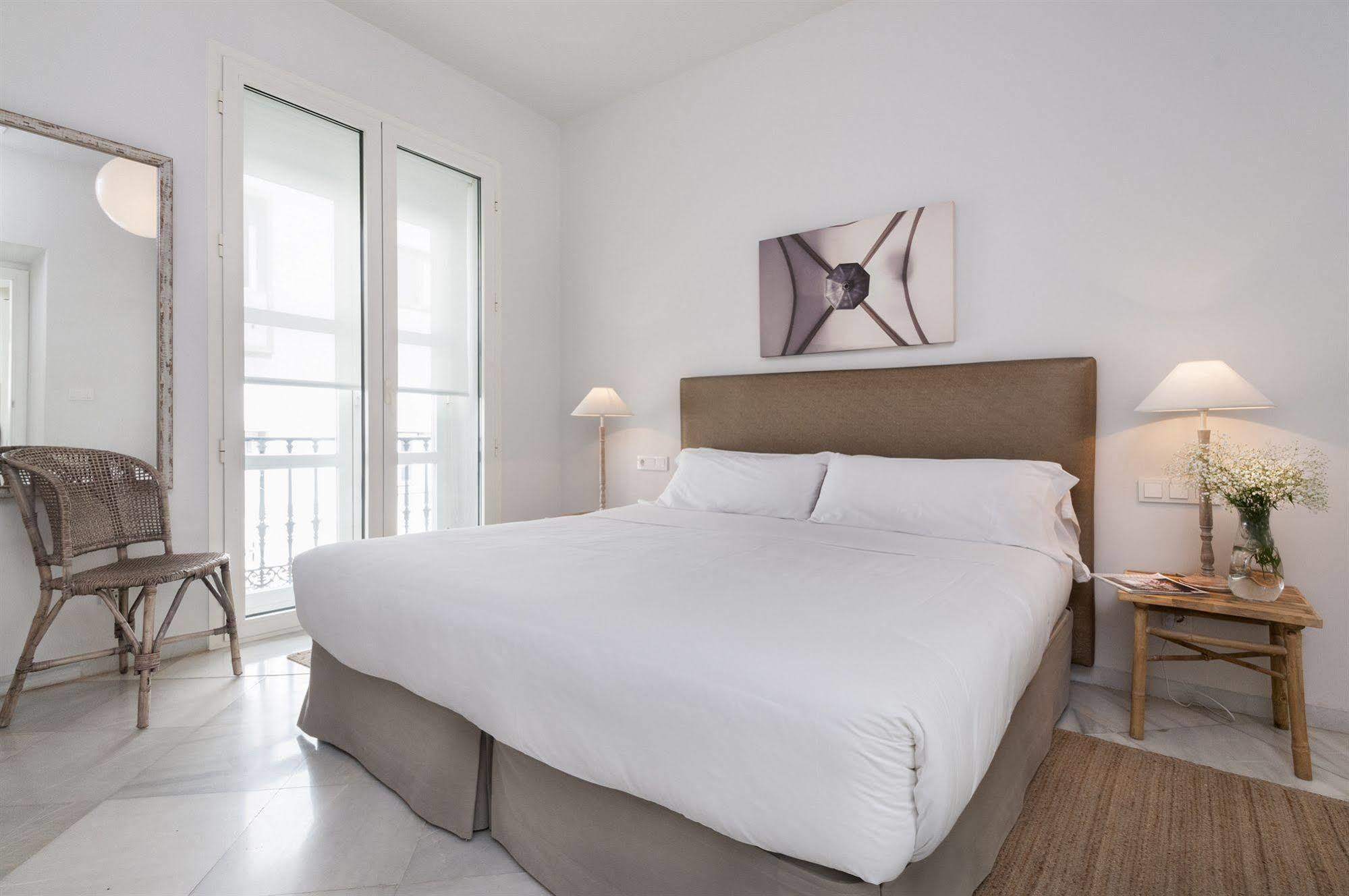 Suites Sevilla Plaza Экстерьер фото
